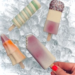 Handcrafted Belgian Chocolate Ice Lollies Gift Set - 6.52oz (185g) 7 Handcrafted Belgian Chocolate Ice Lollies Gift Set - 6.52oz (185g) -Arizona Snack Shop PHOTOROOMTRANSPARENT Photoroom 556